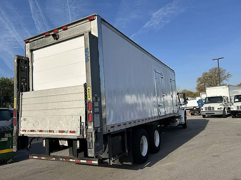 2020 Freightliner M2 106