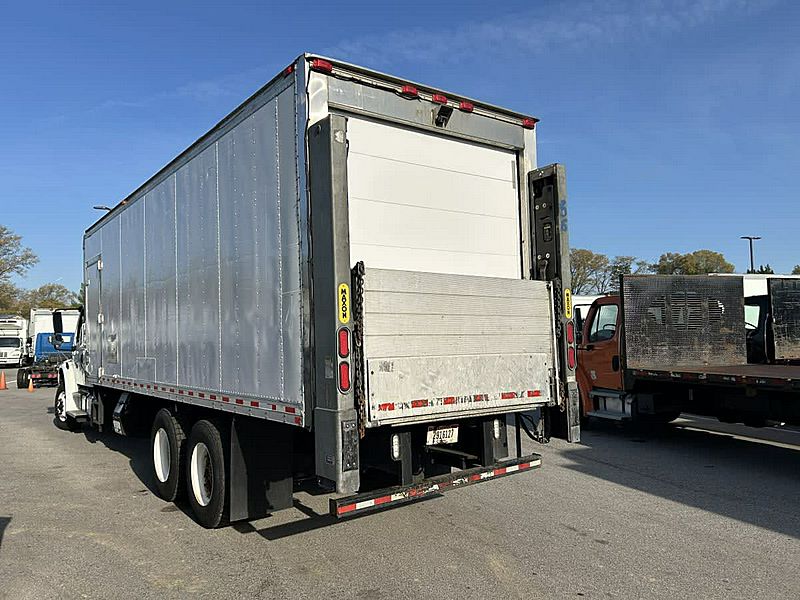 2020 Freightliner M2 106