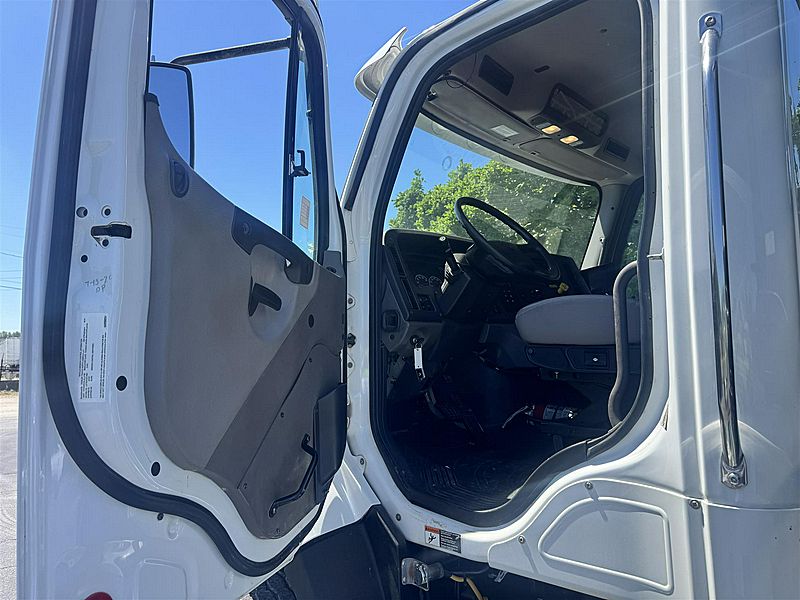 2020 Freightliner 114SD