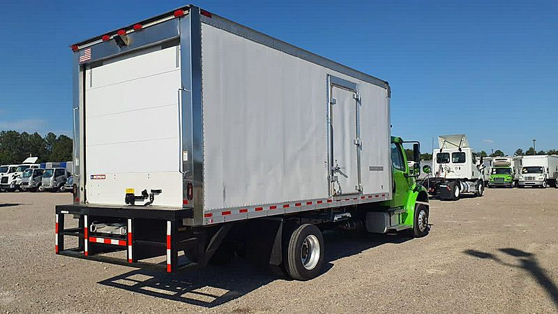 2020 Freightliner M2 106