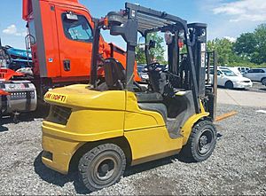 2023 Caterpillar DP30N5 - High-Capacity Forklift