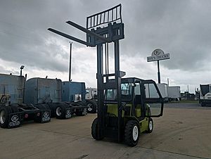 2011 Clark CMP40D