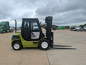 2011 Clark CMP40D