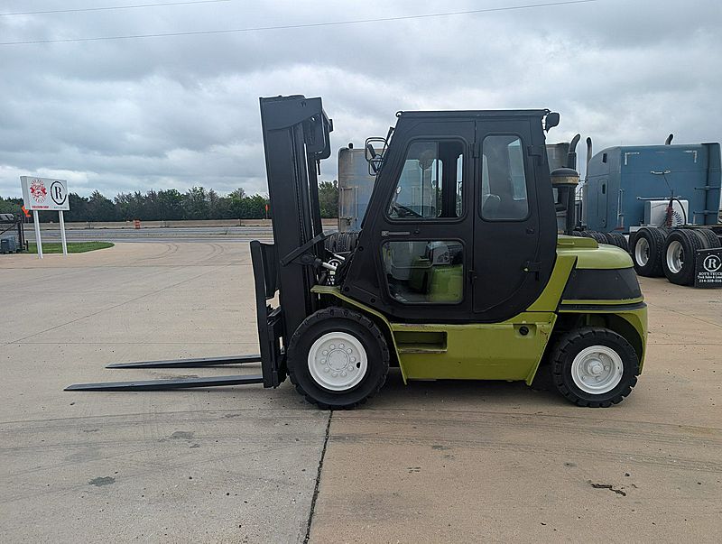 2011 Clark CMP40D