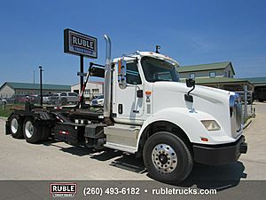 2021 International HX620 - Roll-Off