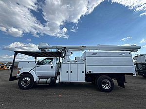 2015 Ford F750 - Bucket Truck