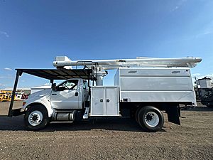 2015 Ford F-750 - Bucket Truck