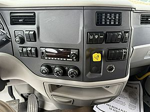 2021 Peterbilt 567