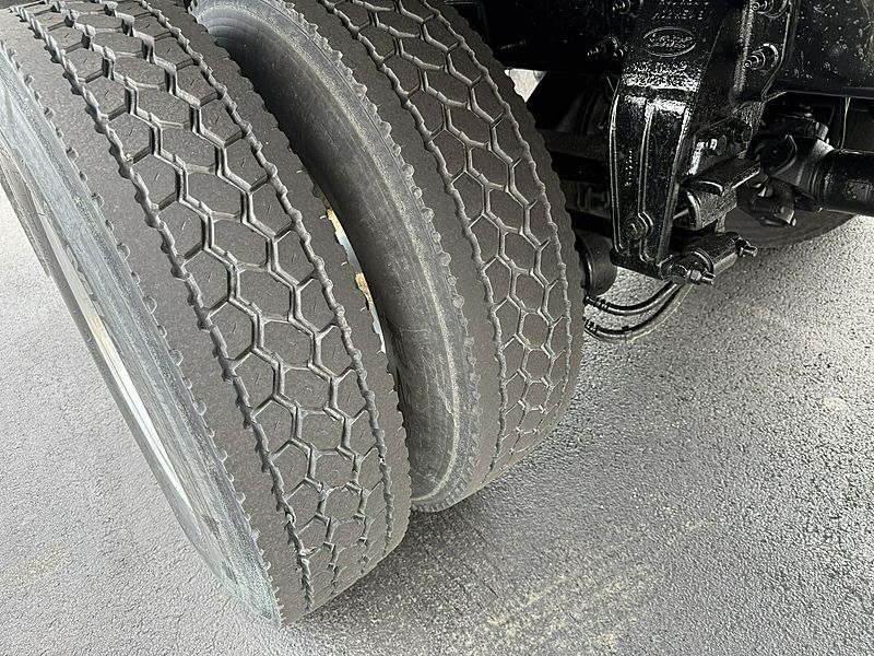 2021 Peterbilt 567