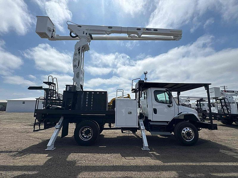 2017 Freightliner M2