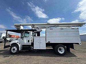 2006 International 4400 - Bucket Truck