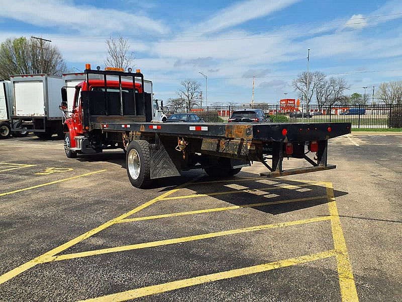 2019 Freightliner M2 106