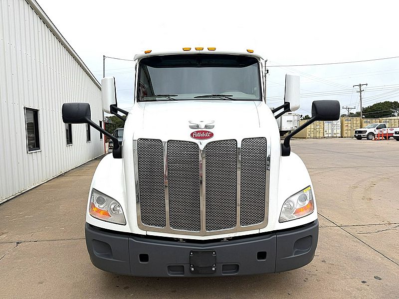 2021 Peterbilt 579