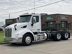 2016 Peterbilt 579 - Daycab