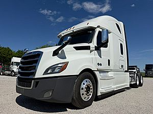 2020 Freightliner Cascadia 126 - Sleeper Truck