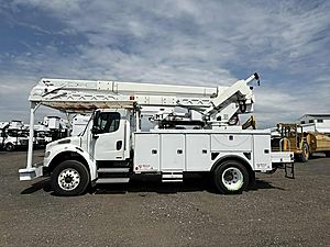 2010 Freightliner M2 - Bucket Truck