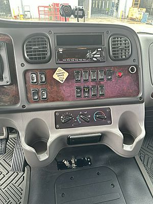 2018 Freightliner M2