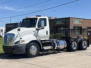 2018 International RH613 - Daycab