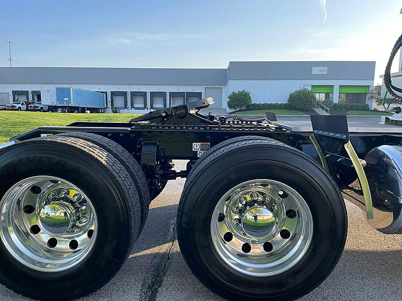 2024 Peterbilt 567