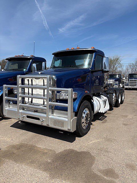 2023 Peterbilt 567