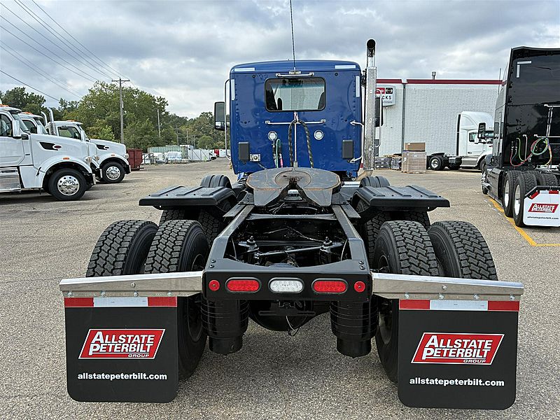 2023 Peterbilt 567