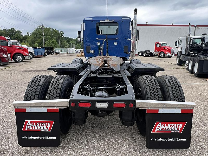 2023 Peterbilt 567