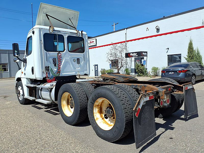 2017 Freightliner CASCADIA 125