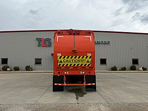 2017 Peterbilt 320