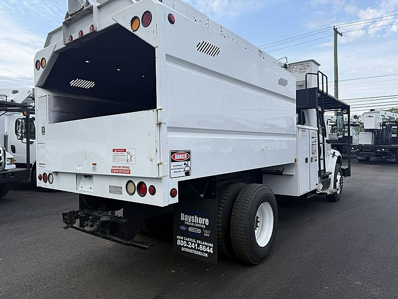 2013 Freightliner M2