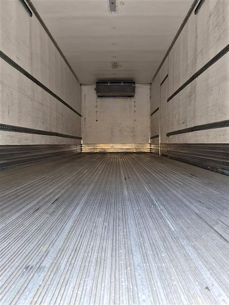2017 Freightliner M2 106