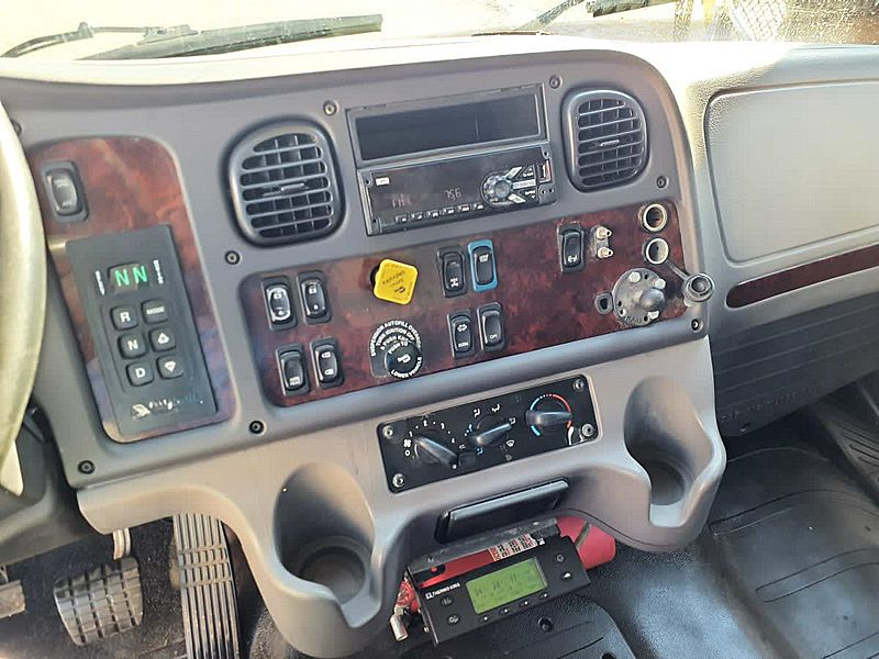 2019 Freightliner M2 106