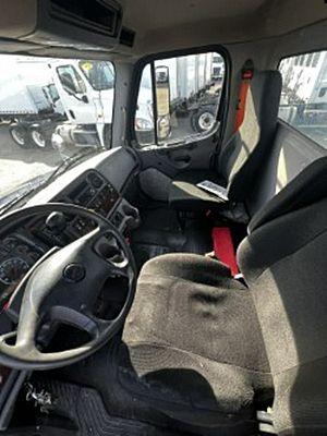 2019 Freightliner M2 106