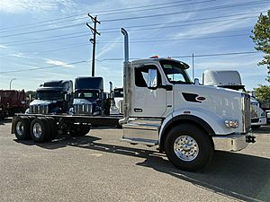 2027 Peterbilt 567