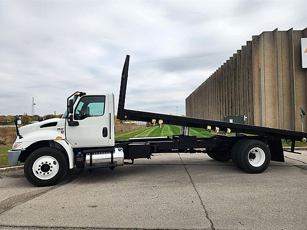 2020 International  MV607 - Flatbed