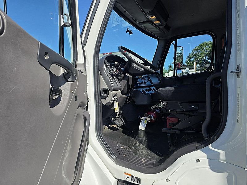 2015 Freightliner M2