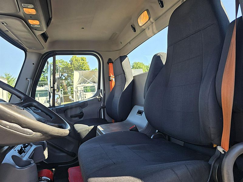 2015 Freightliner M2