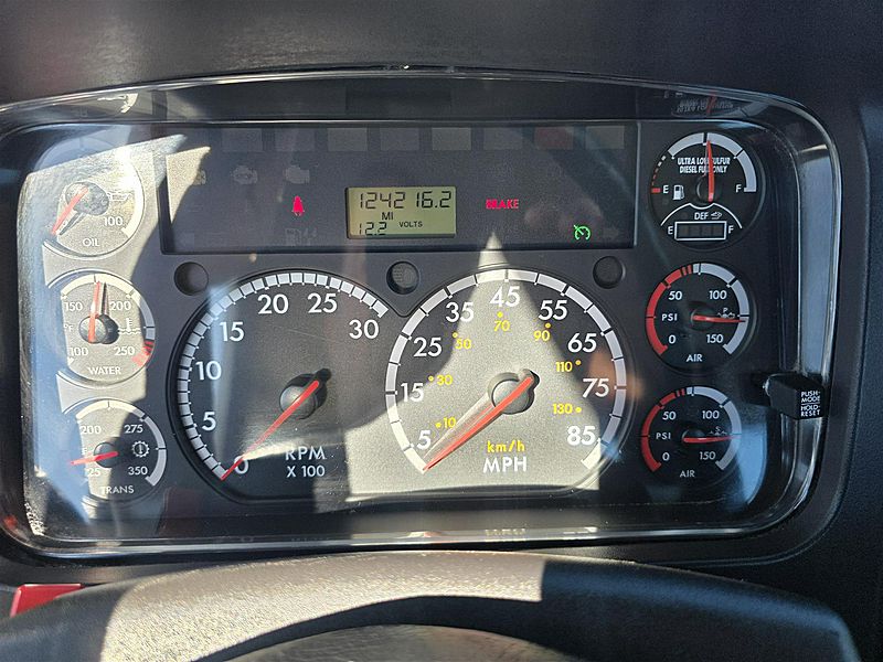 2015 Freightliner M2