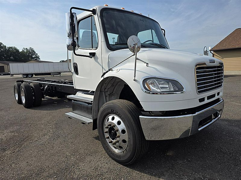 2015 Freightliner M2