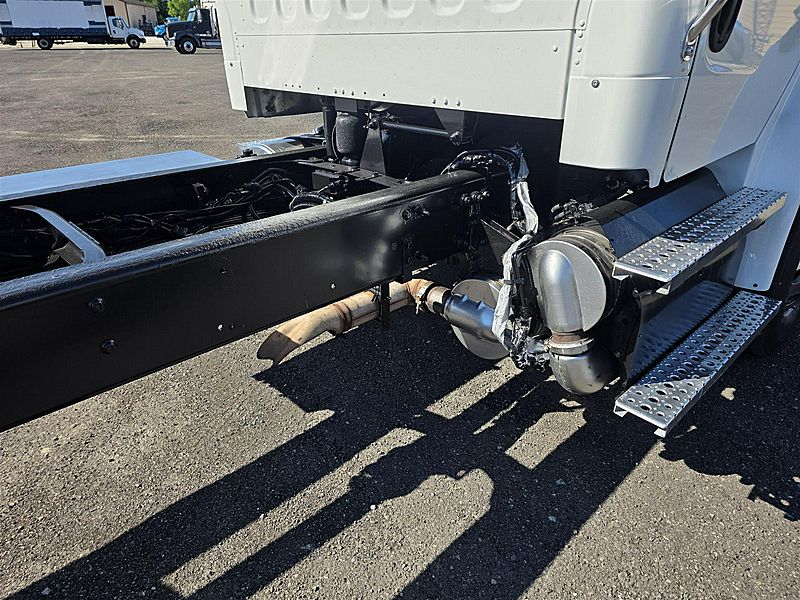 2015 Freightliner M2