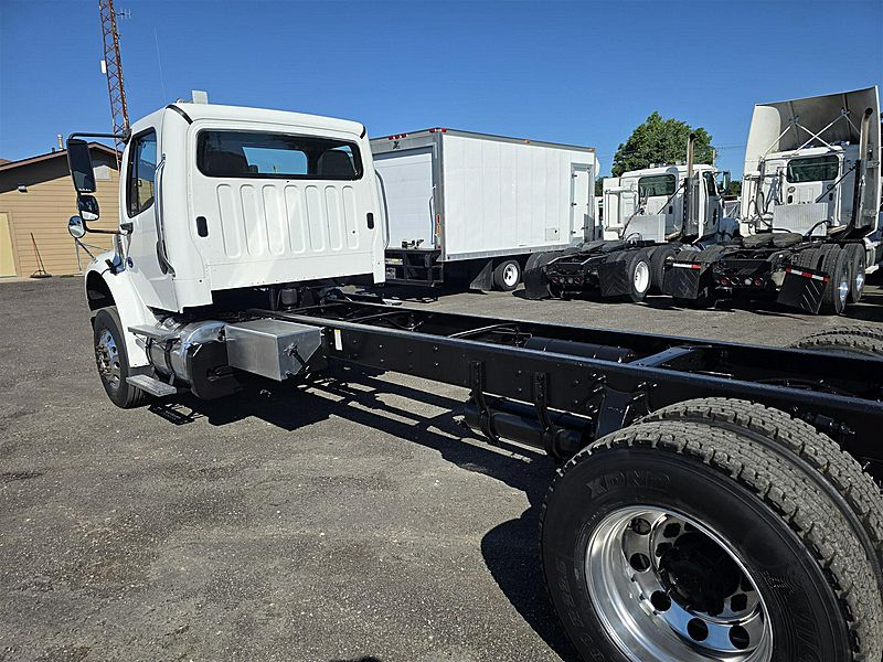 2015 Freightliner M2