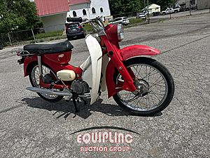 1967 SUZUKI STEP THRU - Scooter