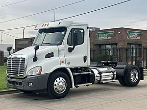 2014 Freightliner Cascadia 113 - Daycab