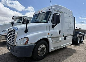 2014 Freightliner Cascadia - Sleeper Truck