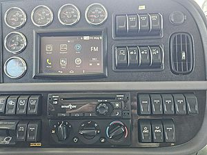 2023 Peterbilt 389