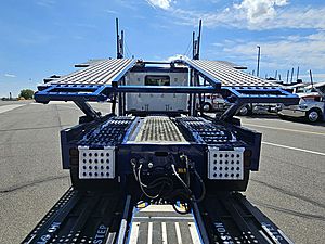 2023 Peterbilt 389