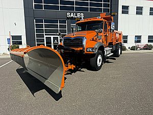 2010 Mack Granite GU - Day Cab