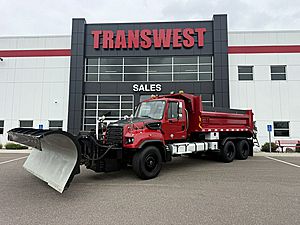 2015 Freightliner 114SD - Day Cab