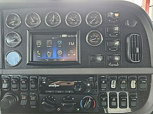 2020 Peterbilt 389