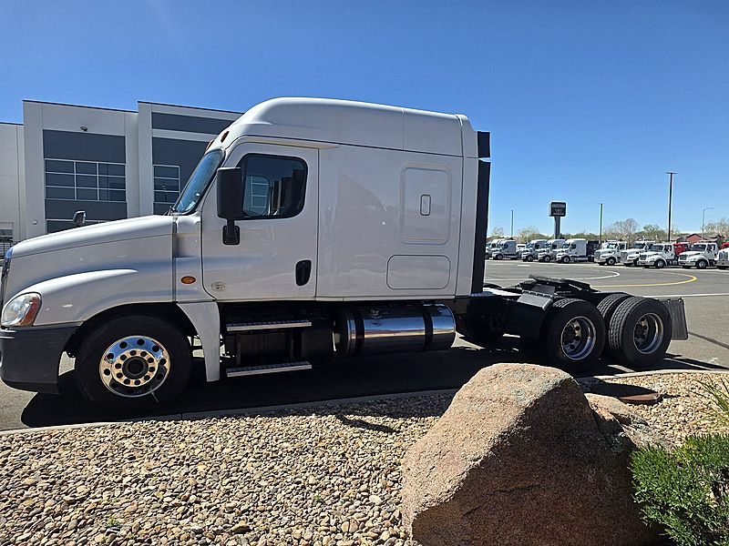 2017 Freightliner CASCADIA