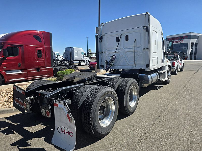 2017 Freightliner CASCADIA